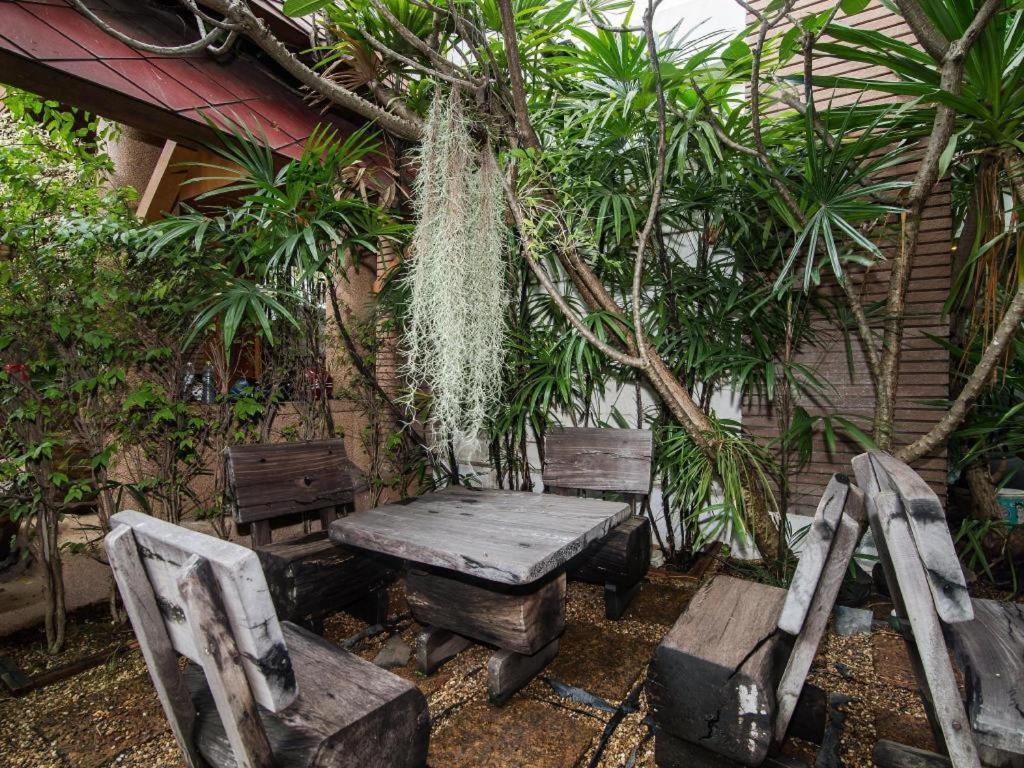 Chada Thai House Pattaya Exterior foto