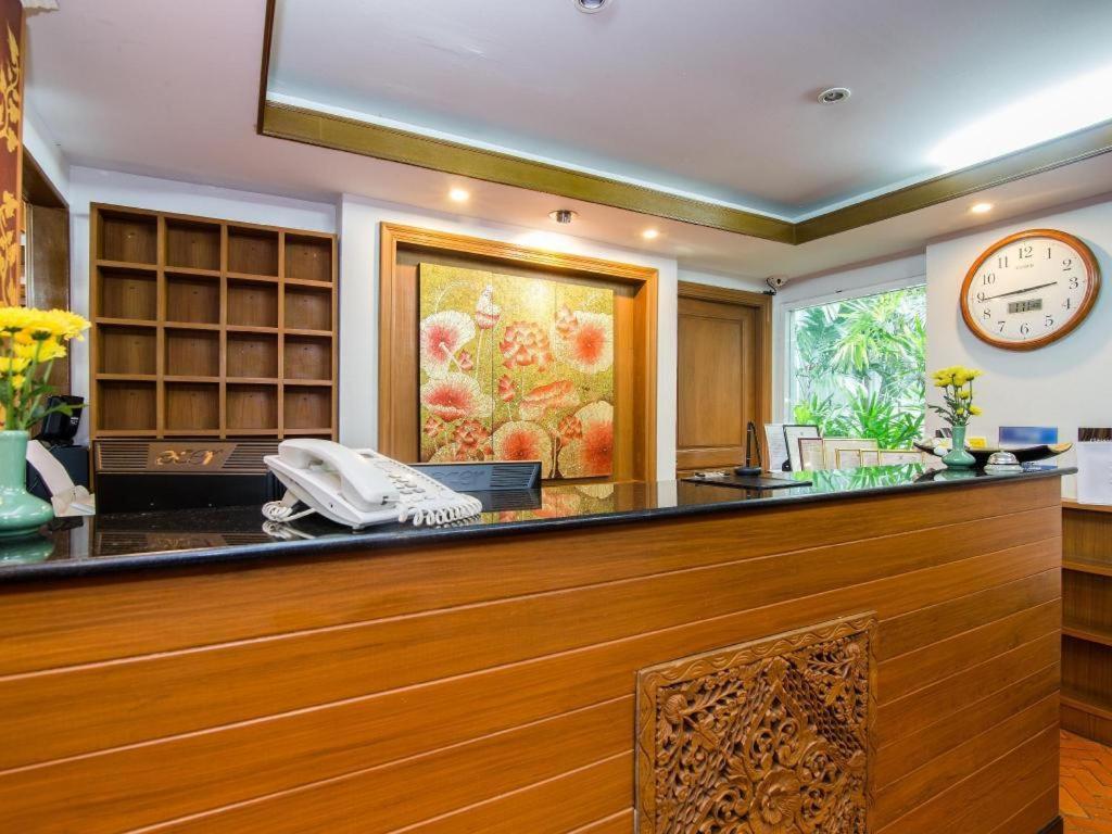 Chada Thai House Pattaya Exterior foto