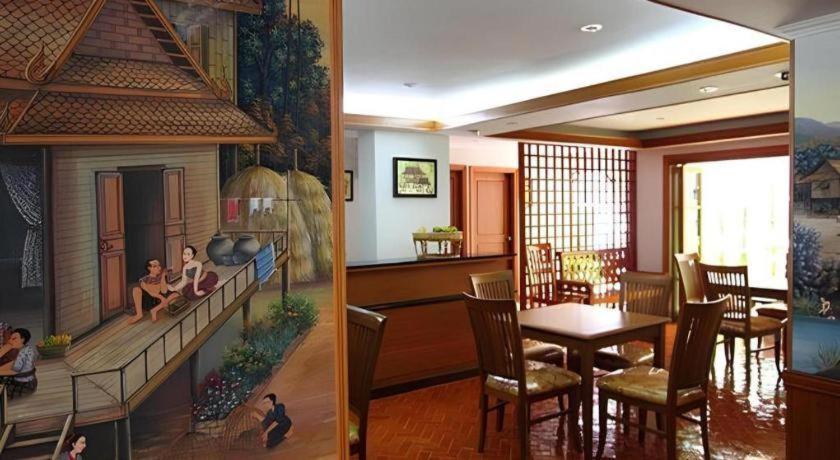 Chada Thai House Pattaya Exterior foto